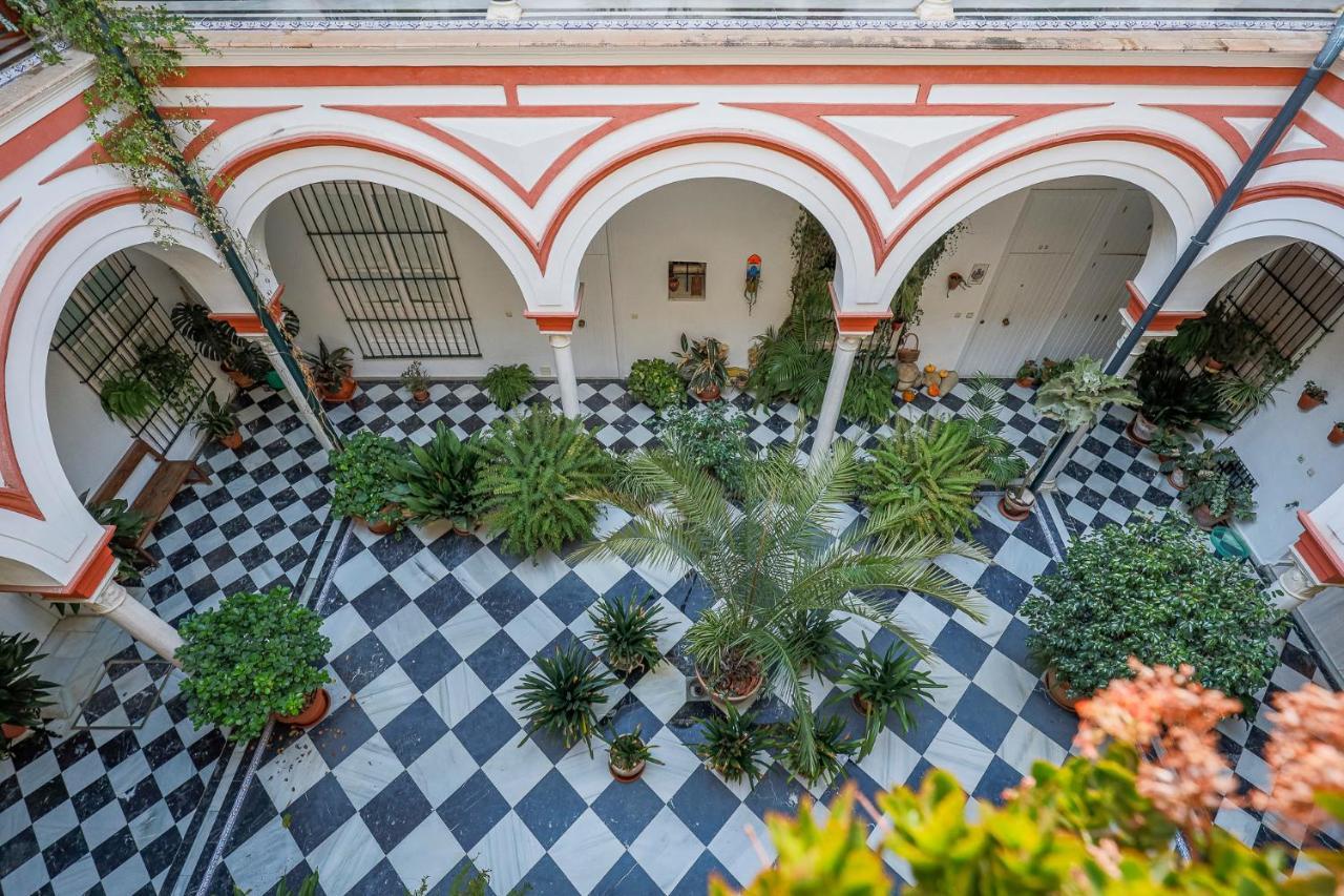 Apt. Casa Palacio Santa Cruz Cathedral Views - Seville Exterior photo